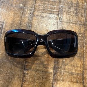 CHANEL Sunglasses Brown with Mother of Pearl CC logo model 5076-H.